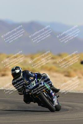 media/Oct-08-2022-SoCal Trackdays (Sat) [[1fc3beec89]]/Turn 16 (125pm)/